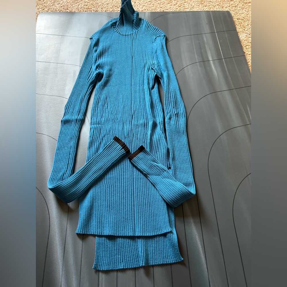 CHICJOC Ribbed Turtleneck Wool Knit Top in Blue Size 38
